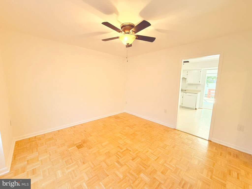 33 Park Place photo 6