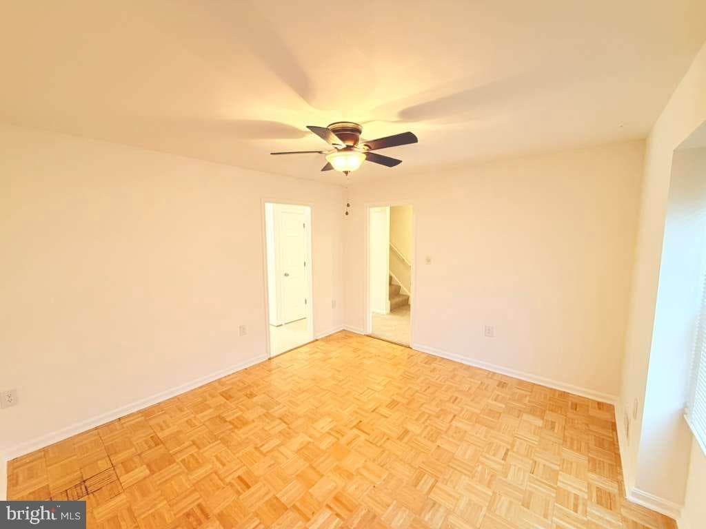 33 Park Place photo 9