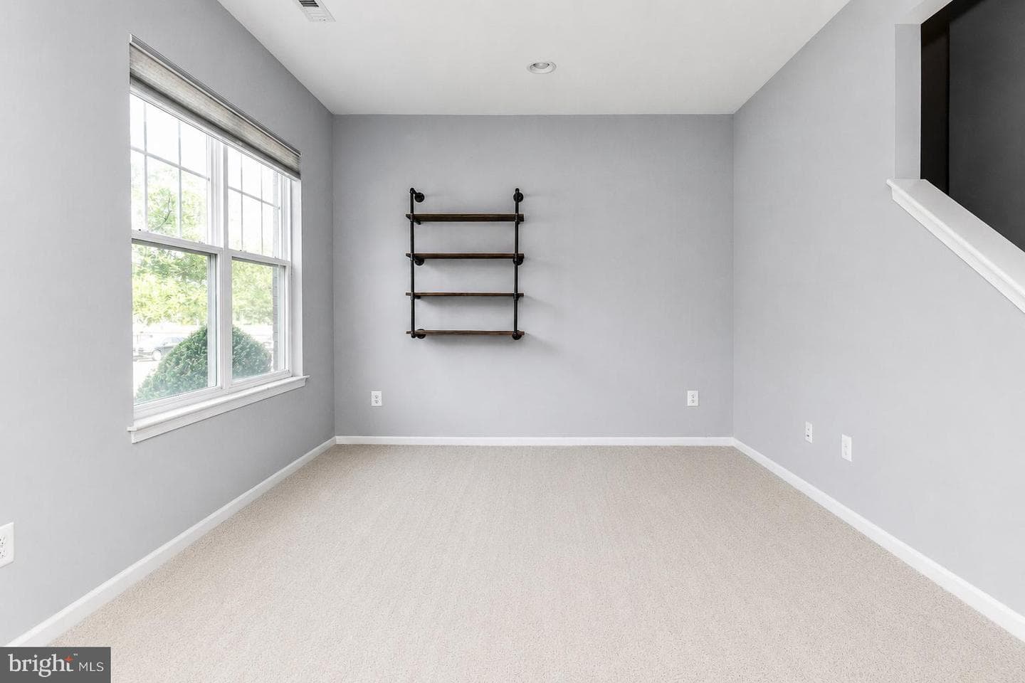44025 Eastgate View Drive photo 3