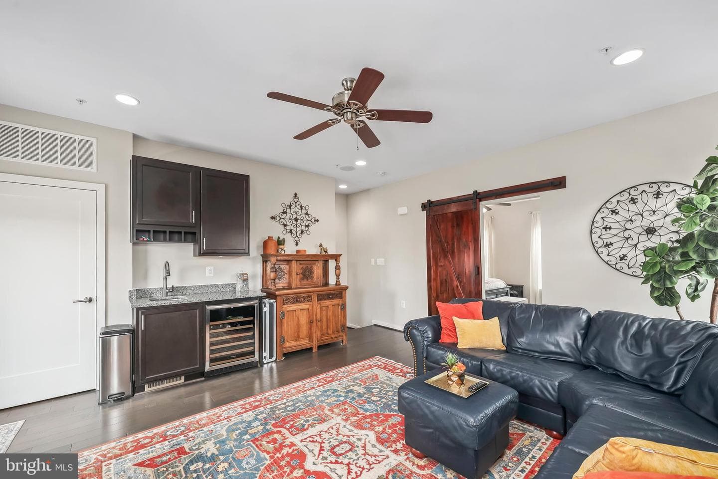 400 Ironsides Square SE photo 31