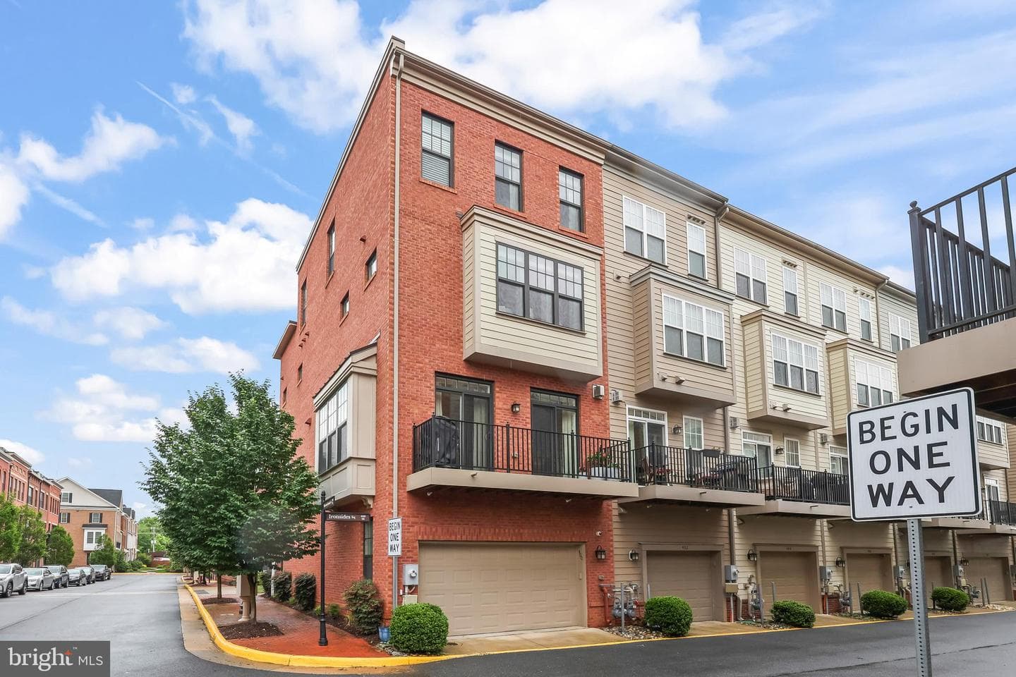 400 Ironsides Square SE photo 41