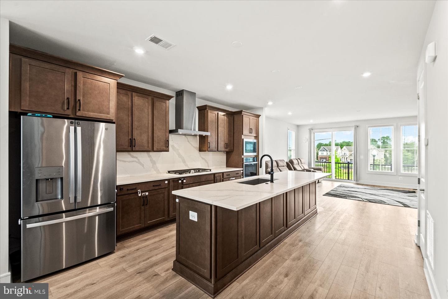 42086 Picasso Square photo 10