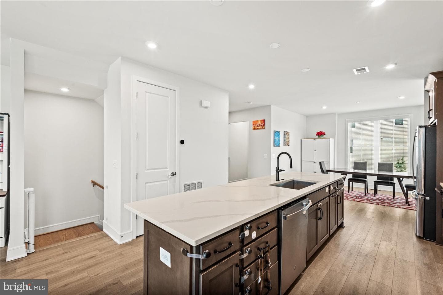42086 Picasso Square photo 13