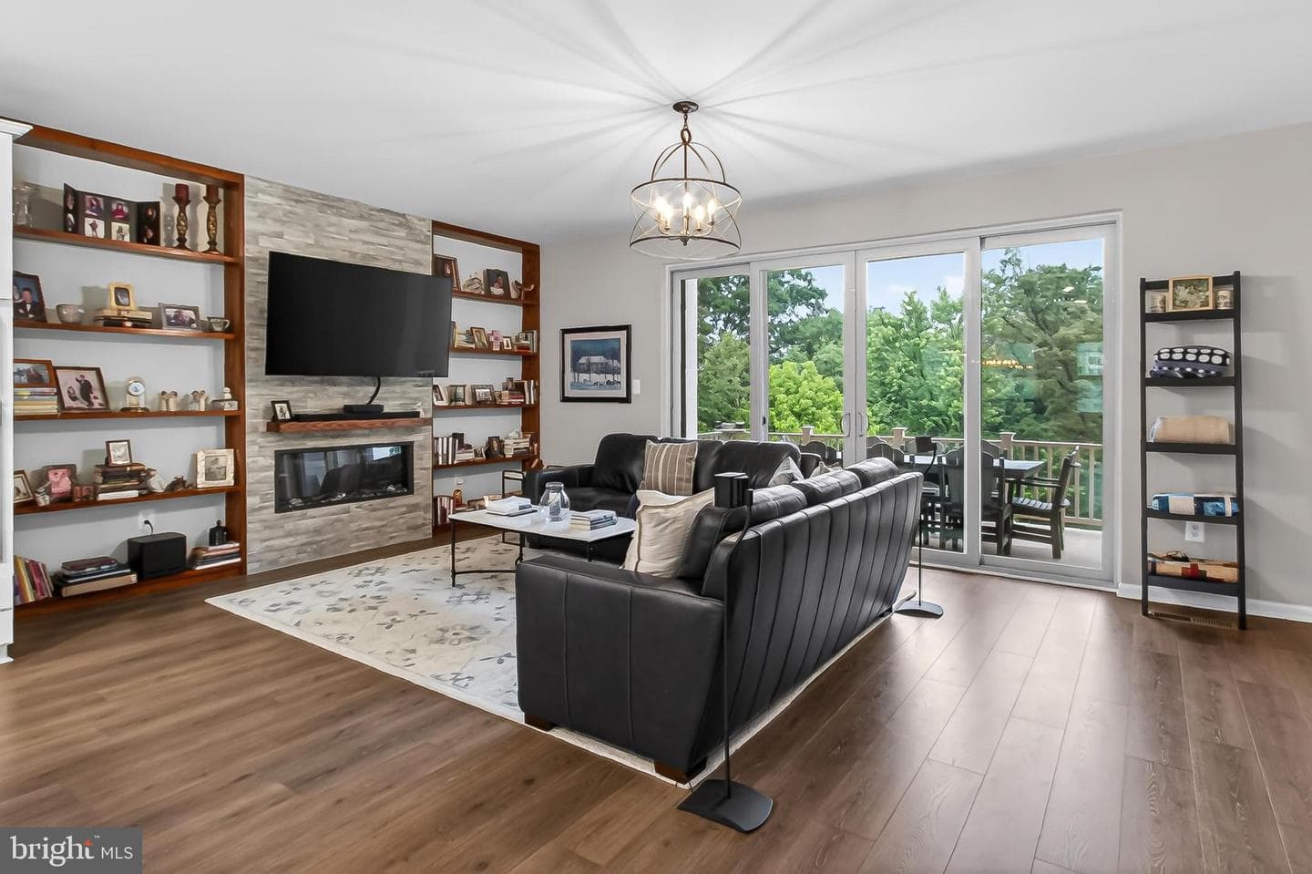 1700 Mocking Jay Terrace NE photo 3