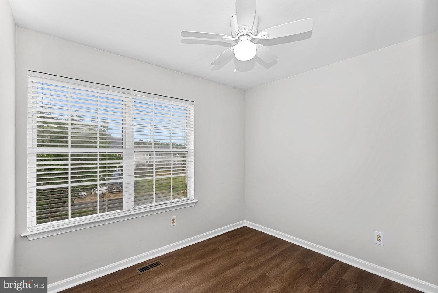 124 Oliver Court photo 39