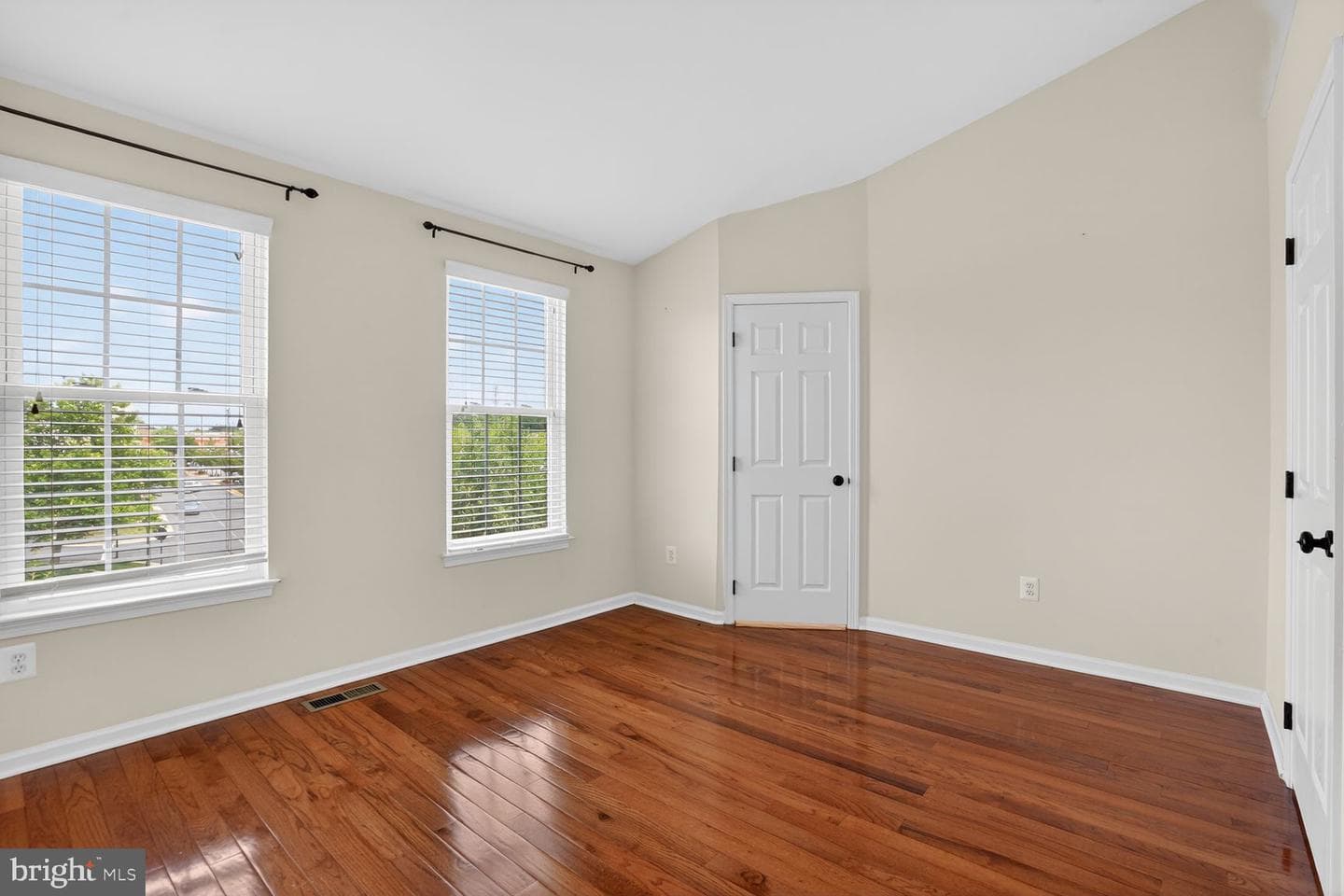 42882 Conrad Terrace photo 31