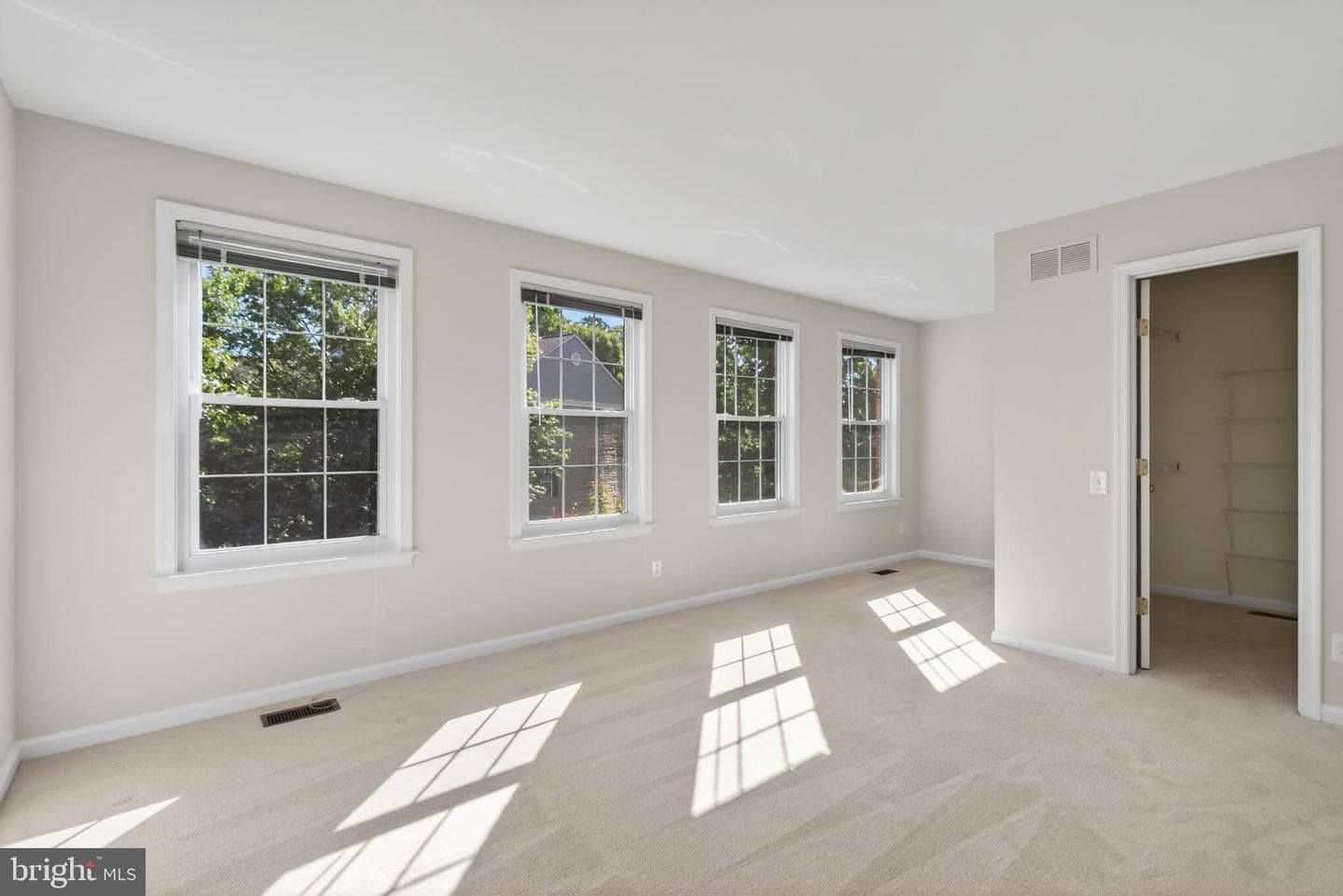 47644 Sandbank Square photo 31