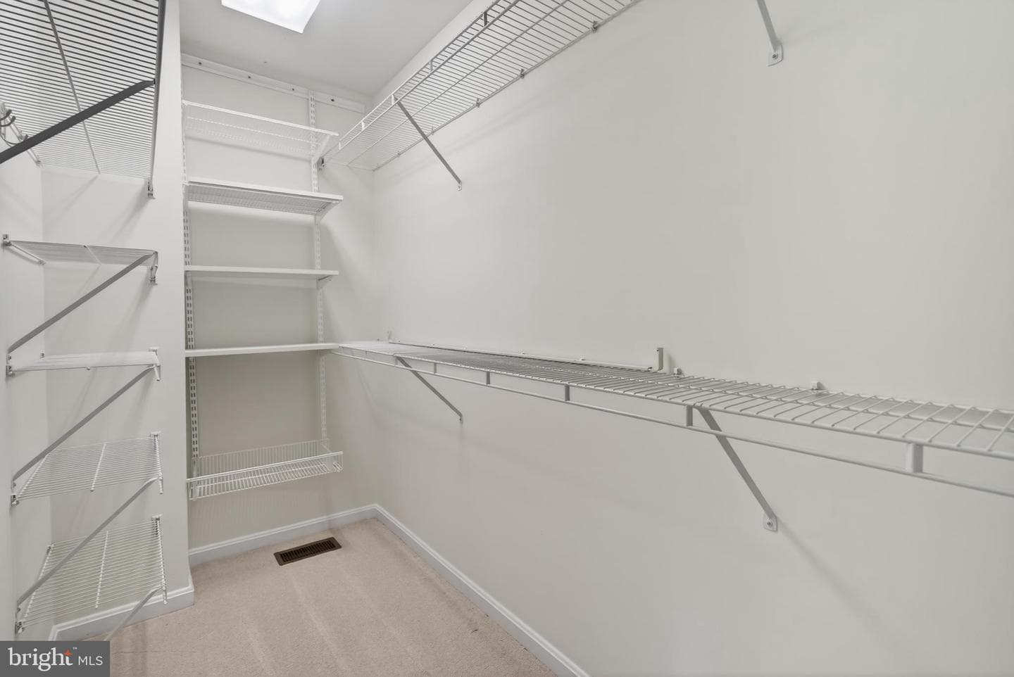 47644 Sandbank Square photo 32