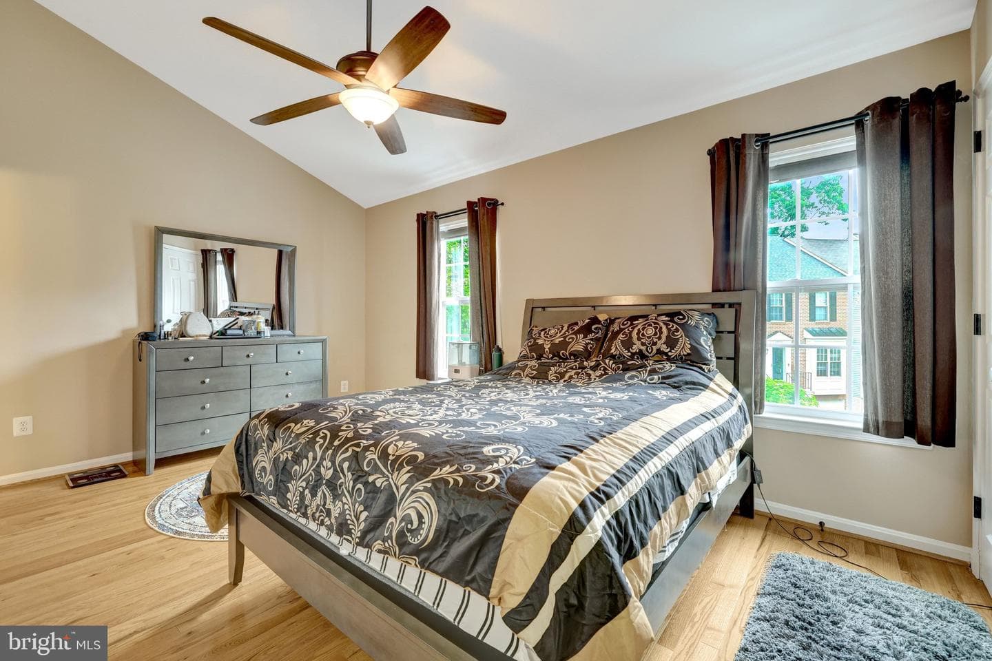 45610 Whitcomb Square photo 21