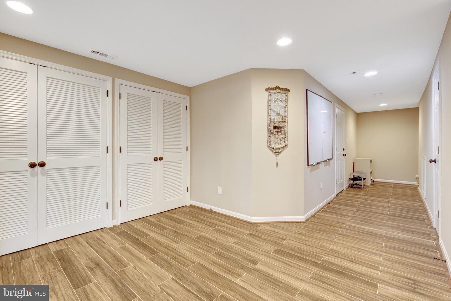 45610 Whitcomb Square photo 34