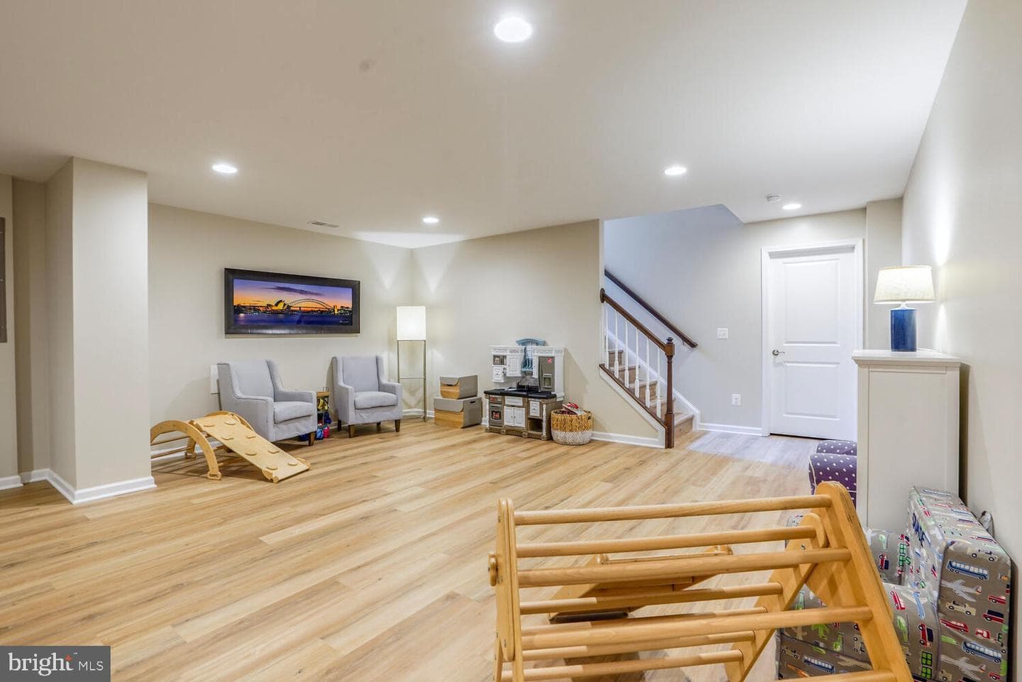 1010 Laconian Street SE photo 36
