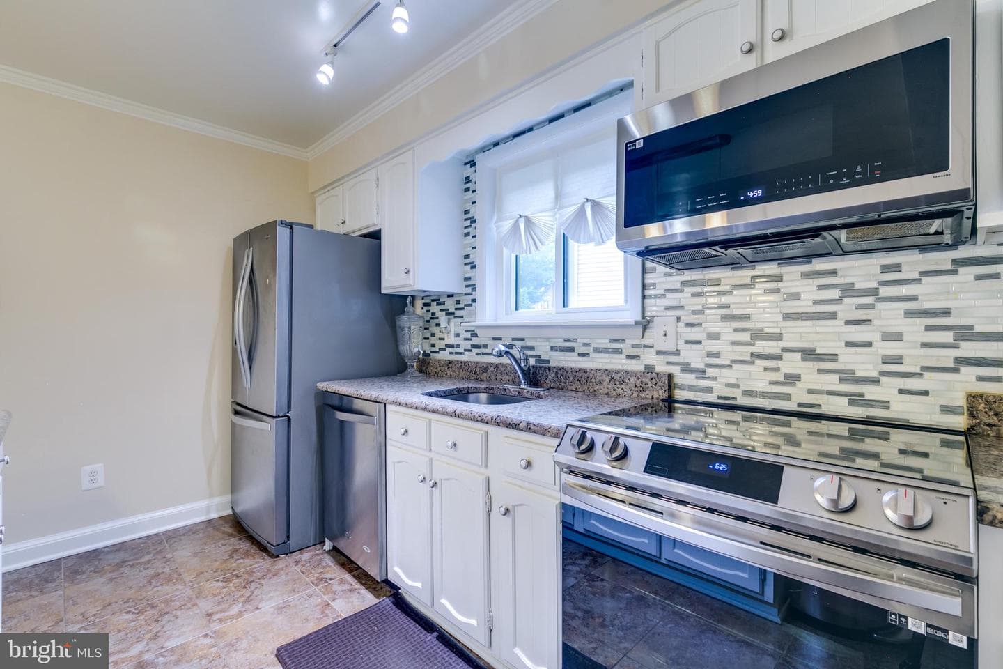310 Newman Court photo 12
