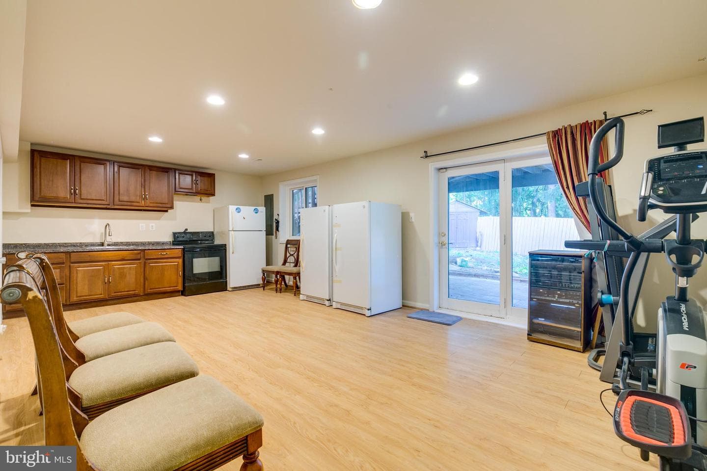 310 Newman Court photo 35