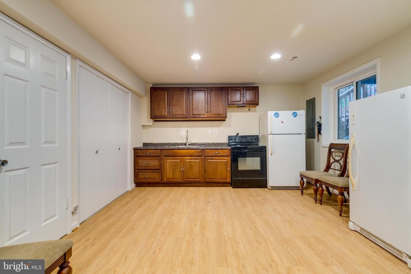 310 Newman Court photo 37