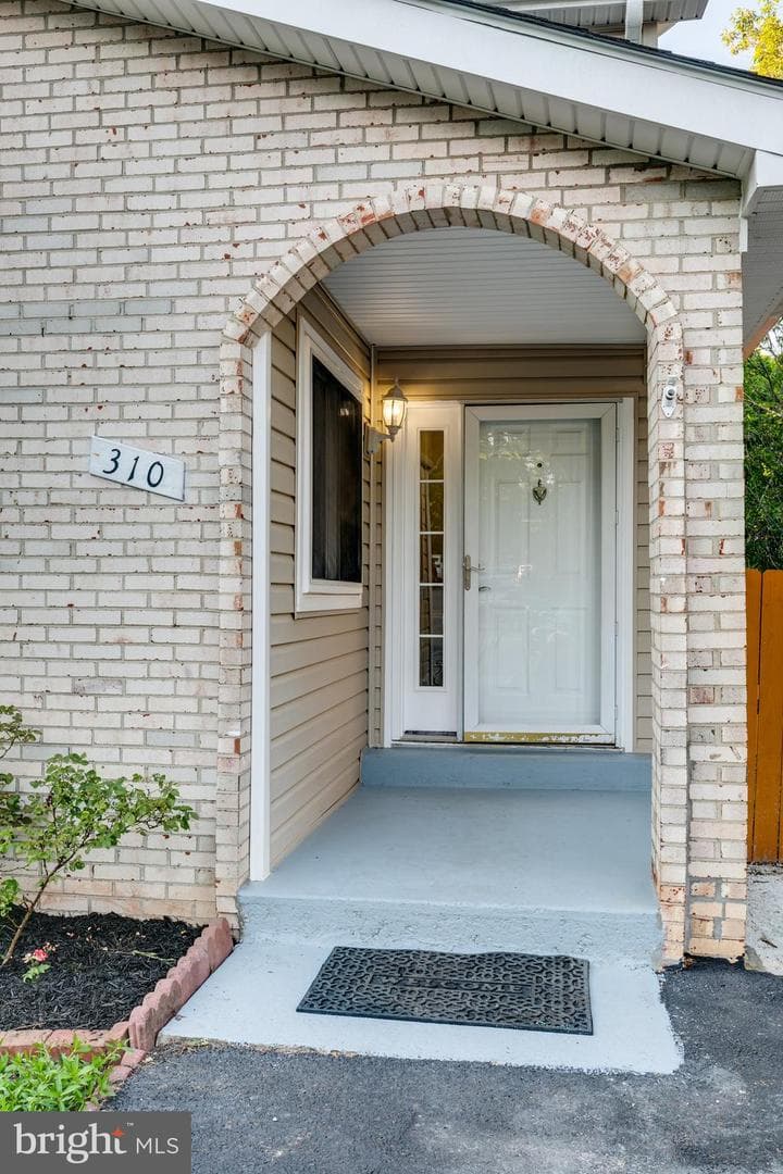 310 Newman Court photo 51