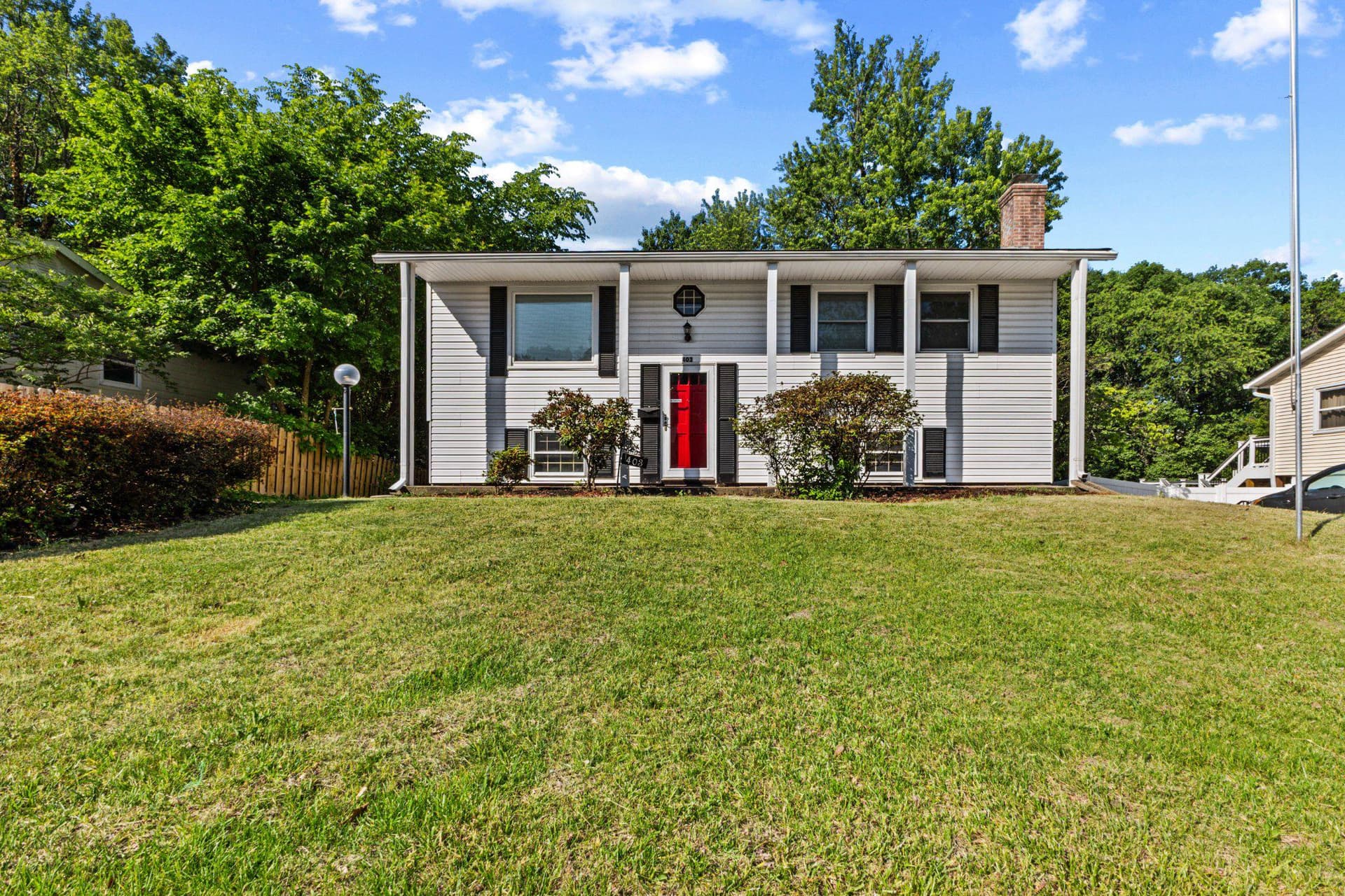 403 W Poplar Road