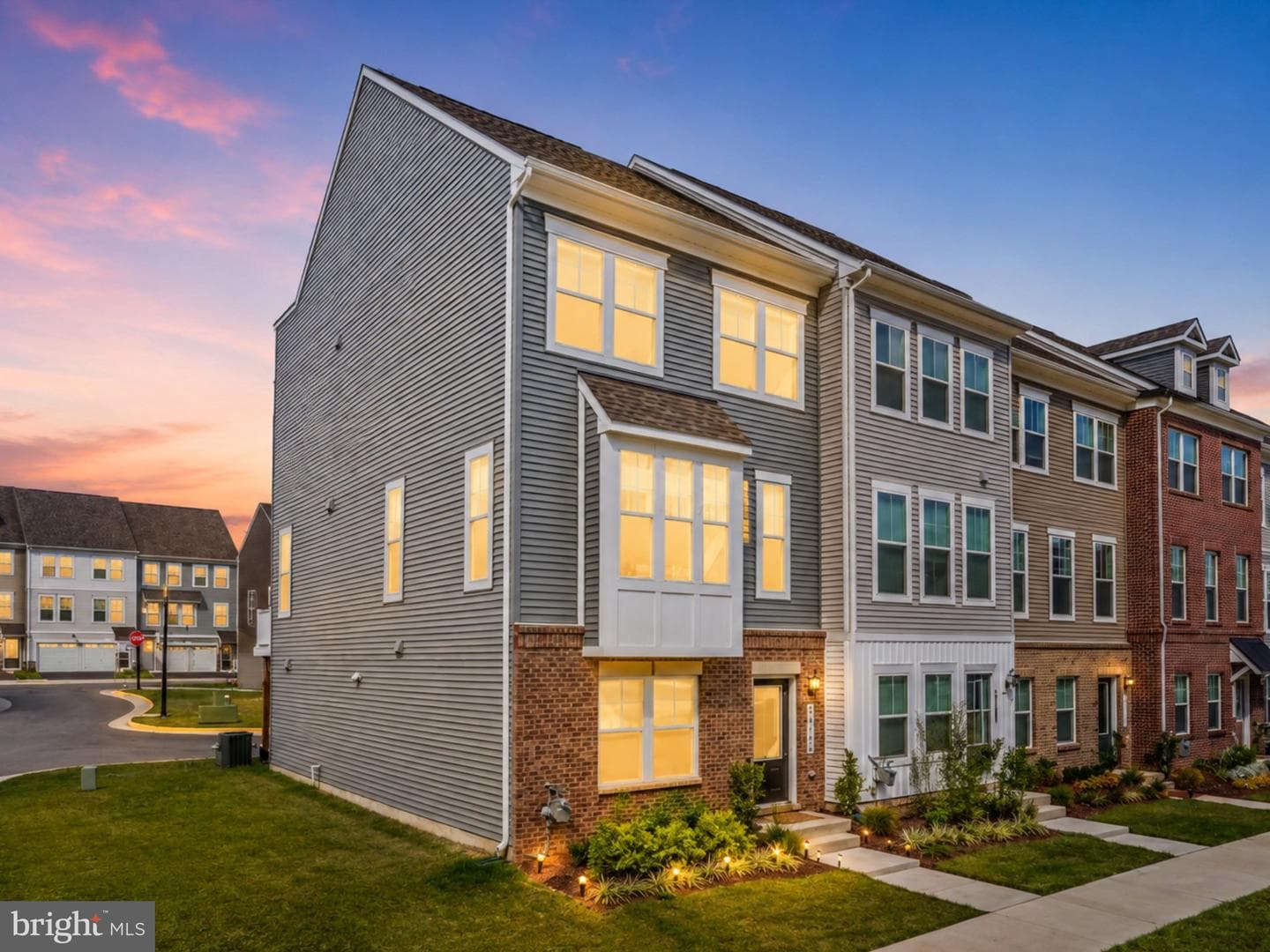 24190 Kilbride Terrace, Sterling