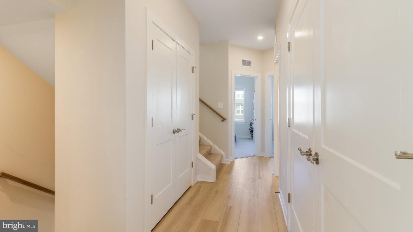 24190 Kilbride Terrace photo 37