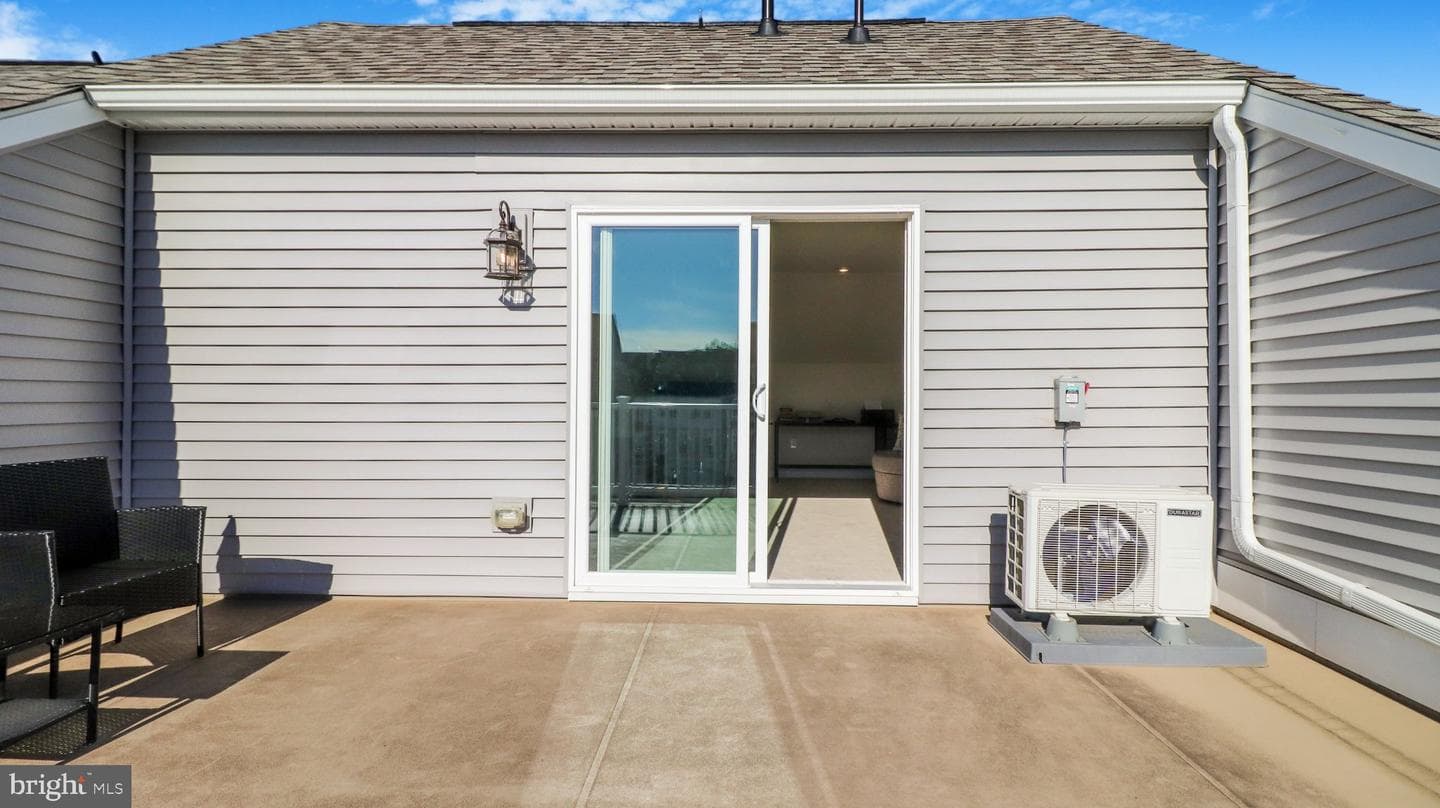 24190 Kilbride Terrace photo 48