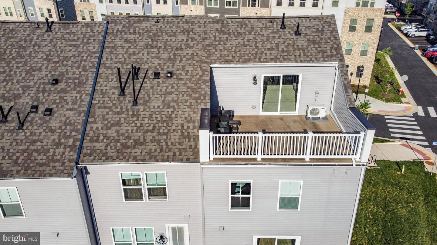 24190 Kilbride Terrace photo 56