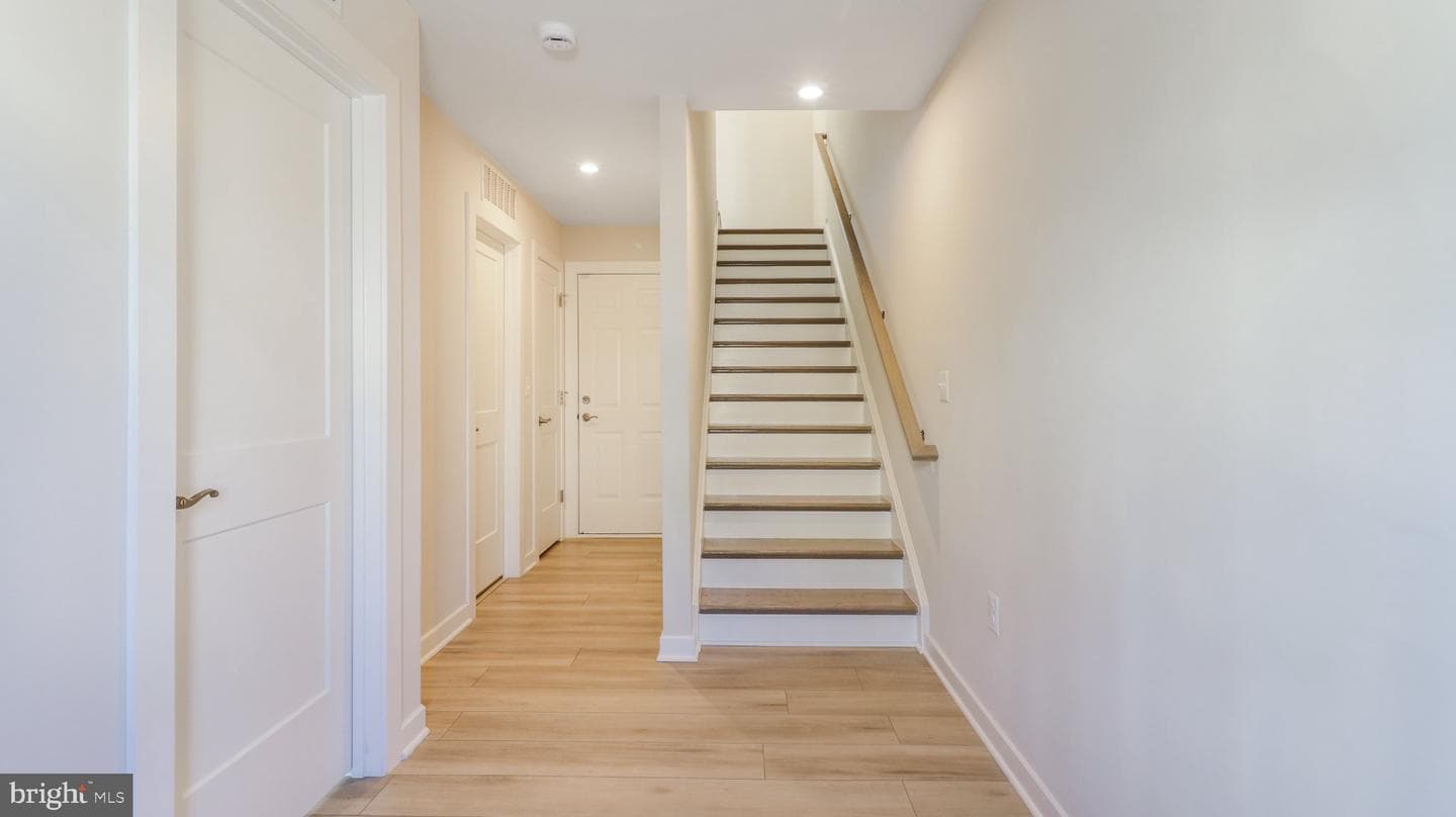 24190 Kilbride Terrace photo 7
