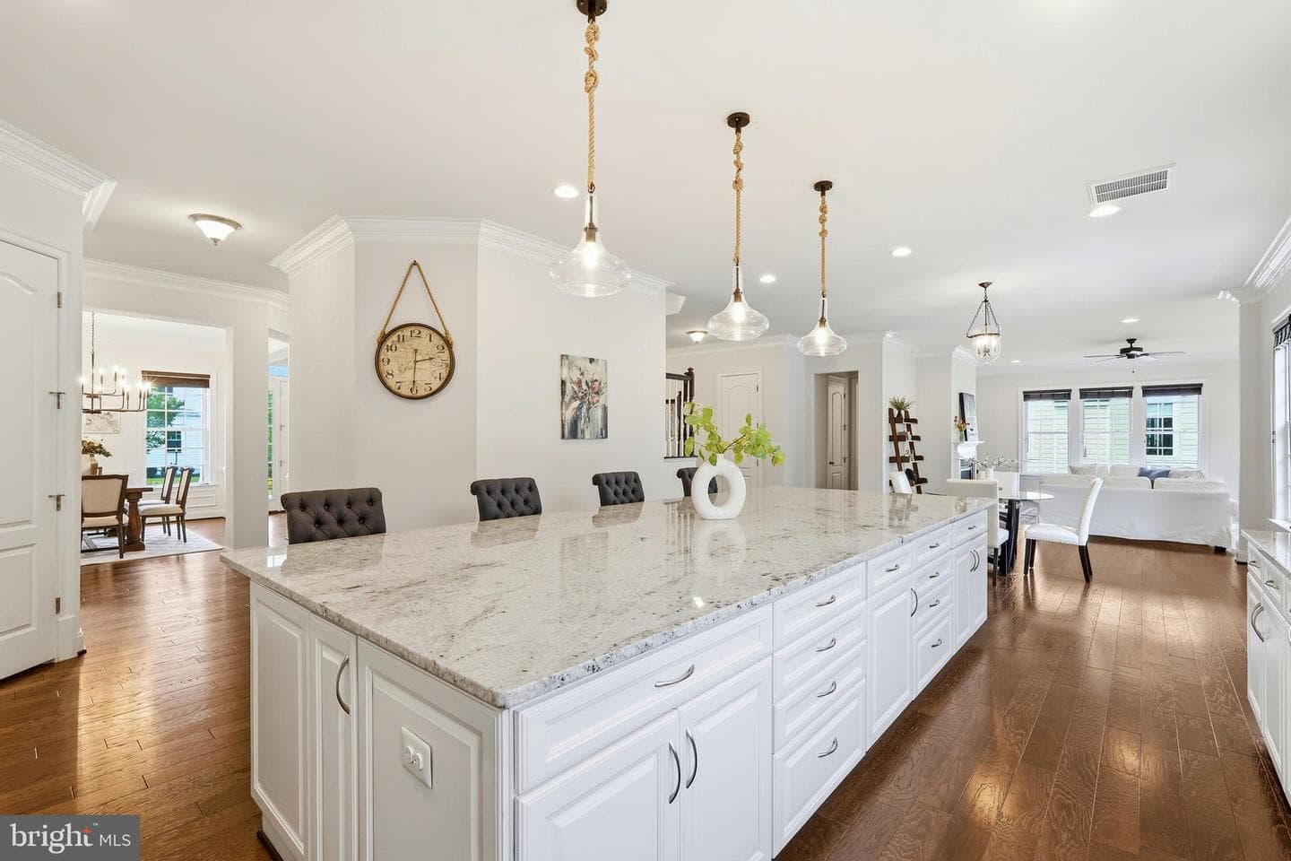 23817 Weathervane Place photo 2