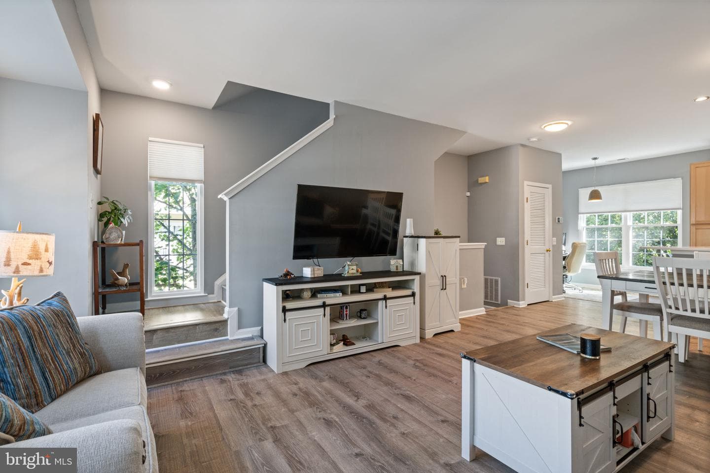 22946 Fontwell Square photo 10