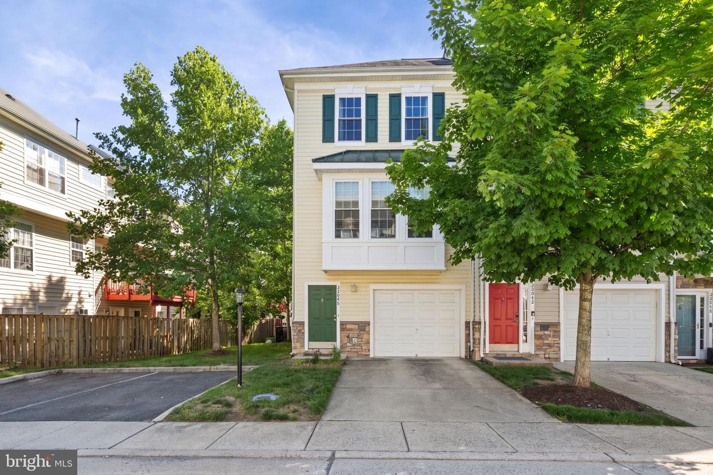 22946 Fontwell Square photo 2
