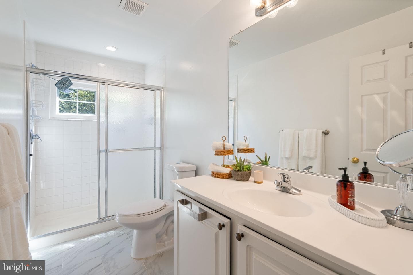 22946 Fontwell Square photo 28