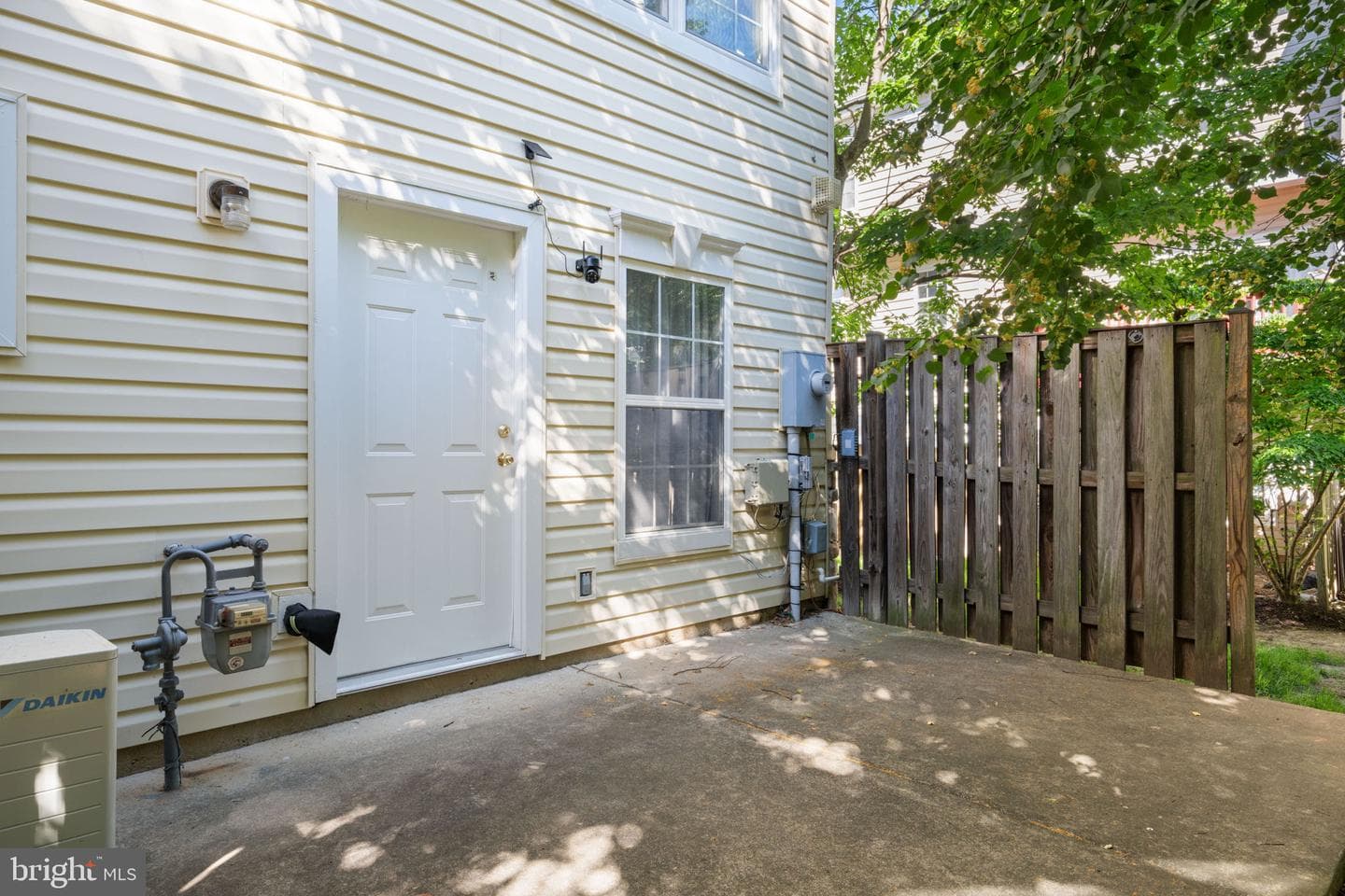 22946 Fontwell Square photo 34