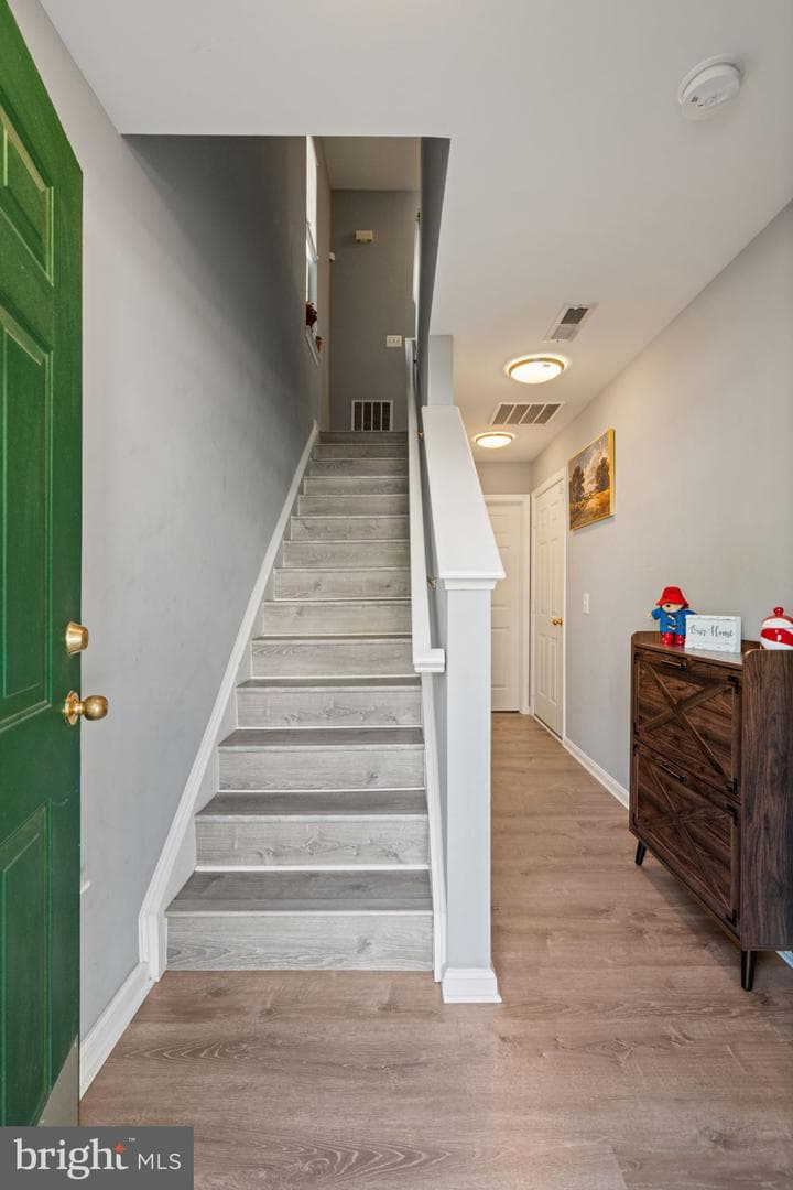 22946 Fontwell Square photo 4
