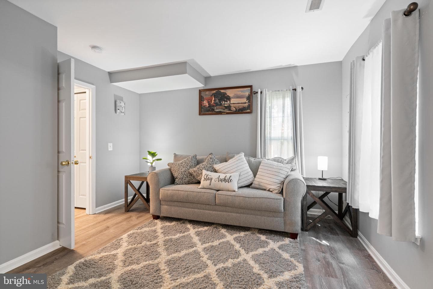 22946 Fontwell Square photo 5