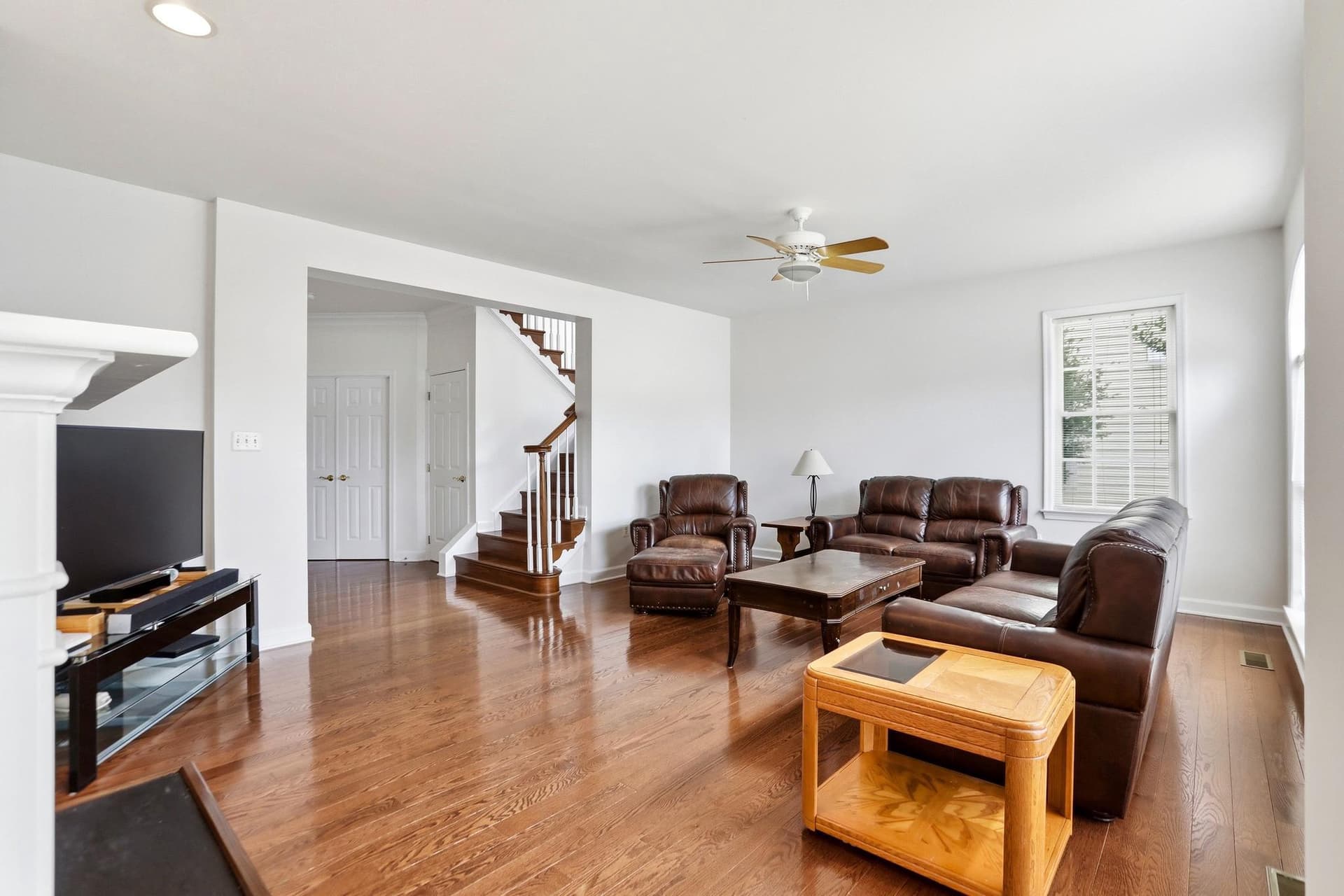 22938 Goldenrod photo 12