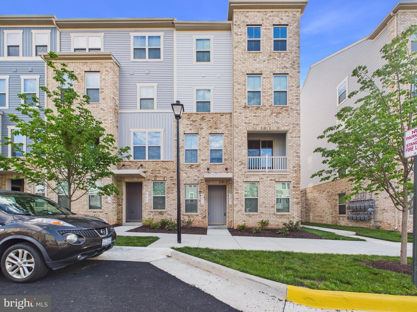 42613 Pitlochry Terrace, Sterling