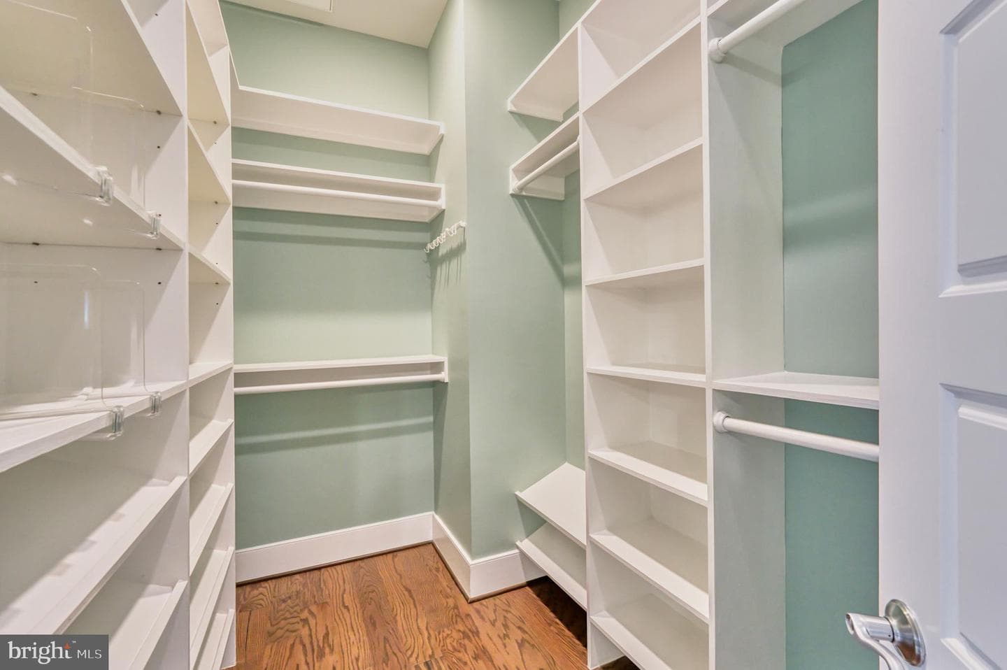 23695 Cypress Glen Square photo 25