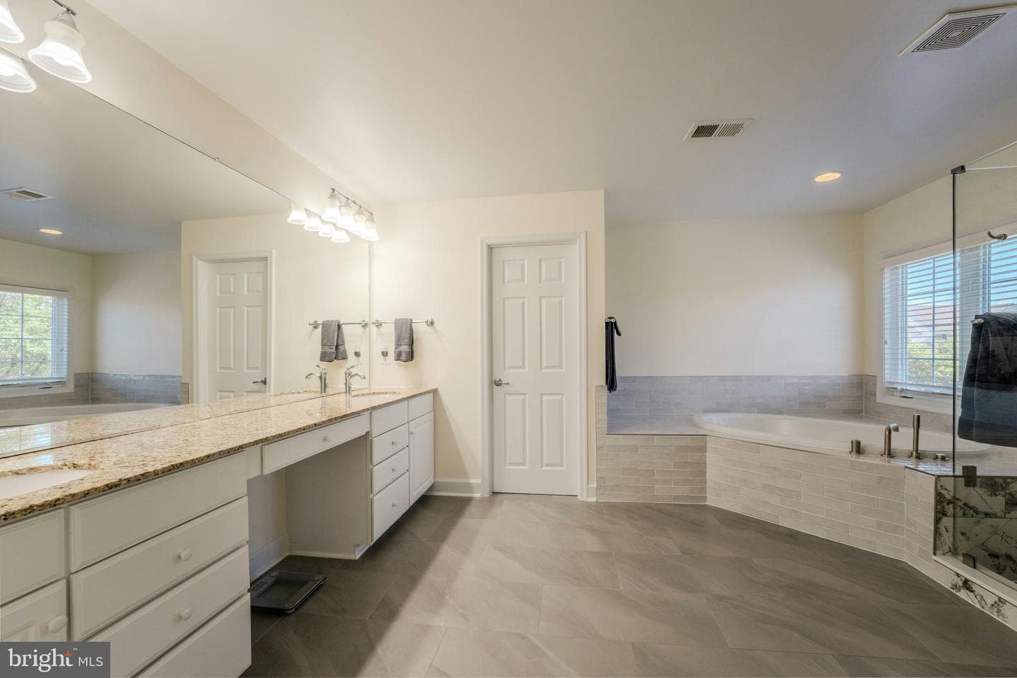 20950 Highland Creek Drive photo 28