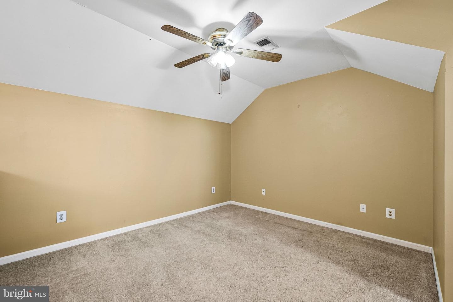 44052 Aberdeen Terrace photo 15