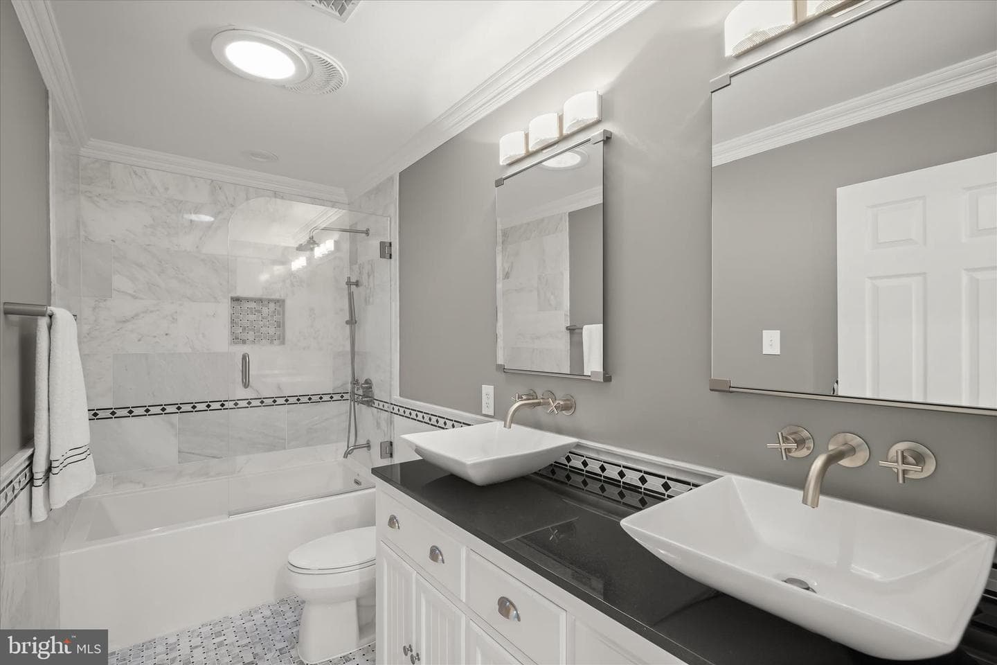 20295 Sommerset Court photo 40