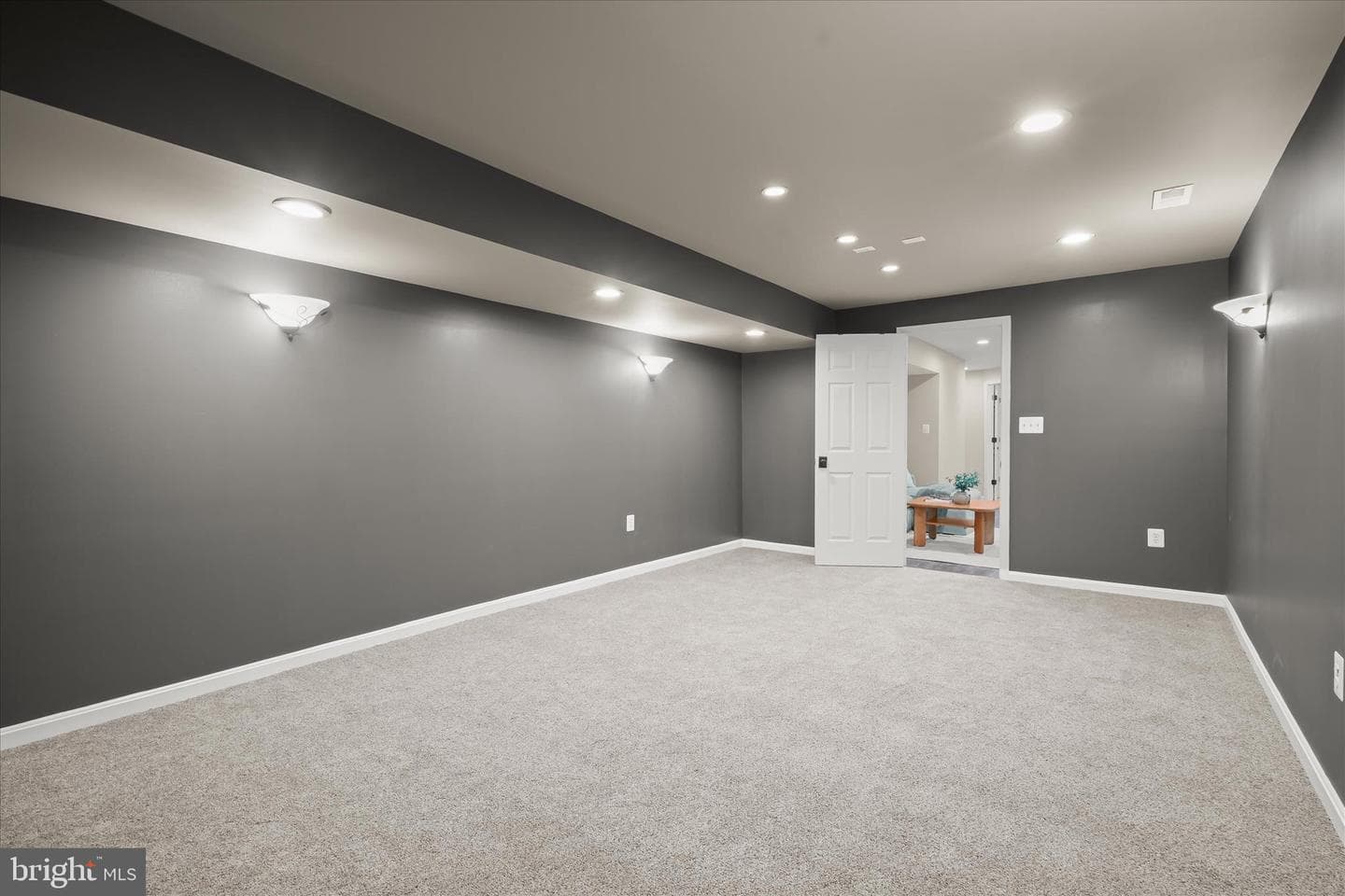 20295 Sommerset Court photo 50