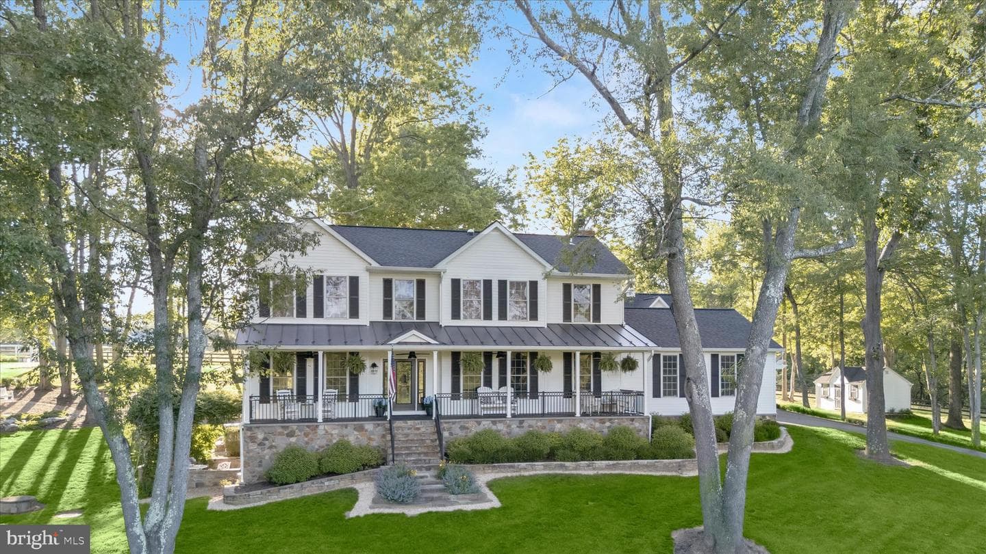 20295 Sommerset Court photo 6