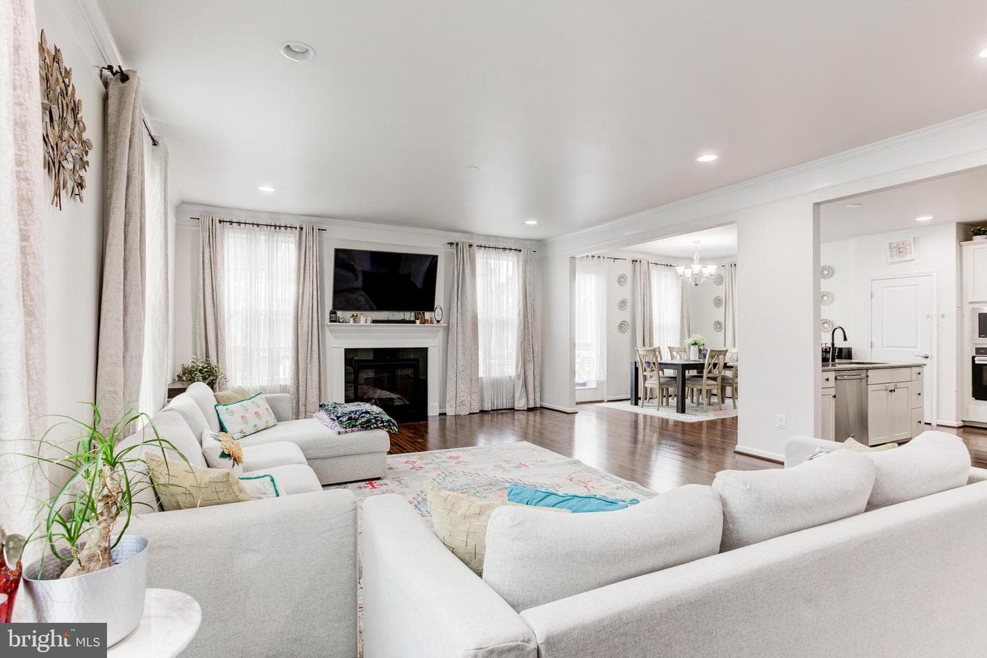 22800 Bubbling Brook Drive photo 15
