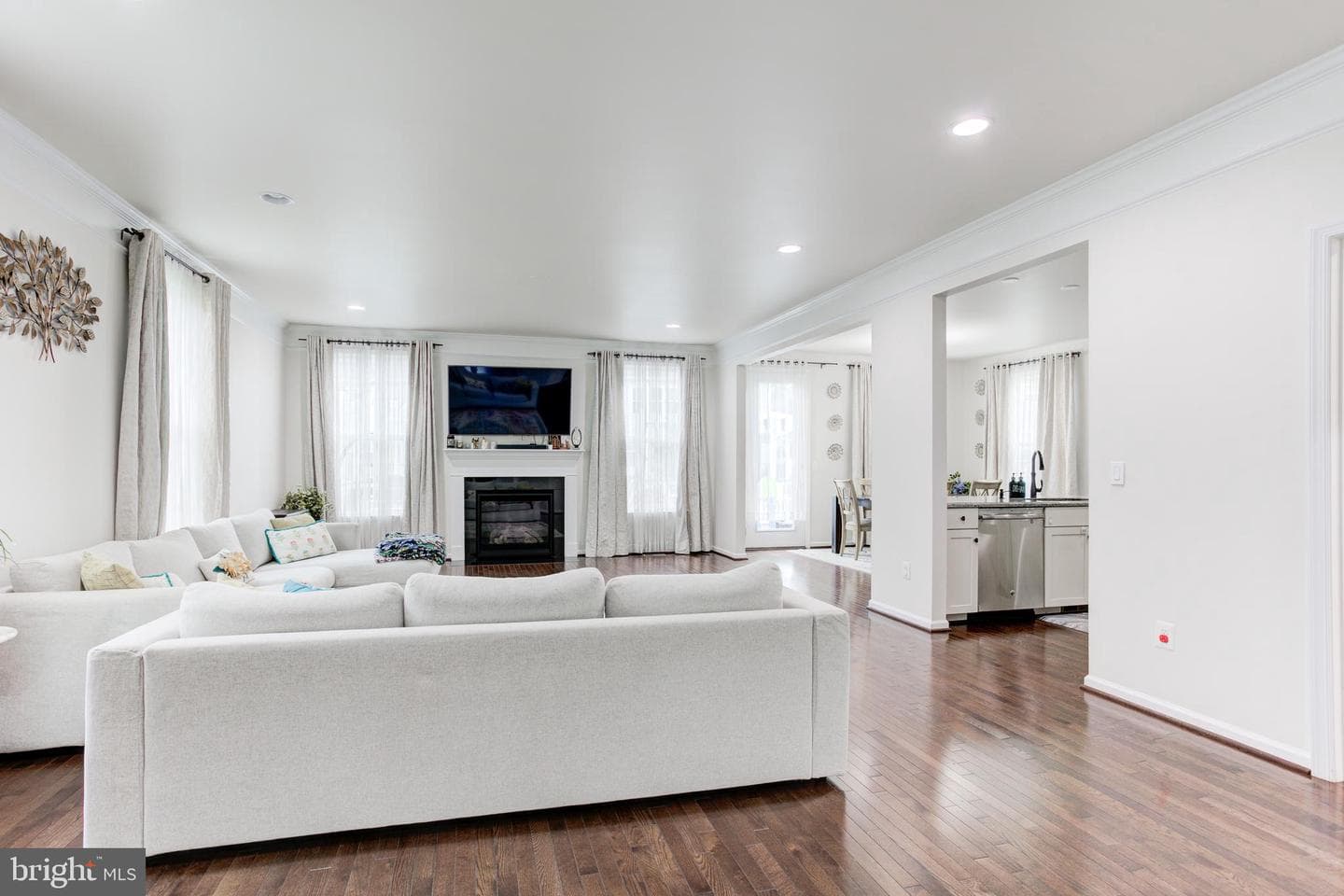 22800 Bubbling Brook Drive photo 16