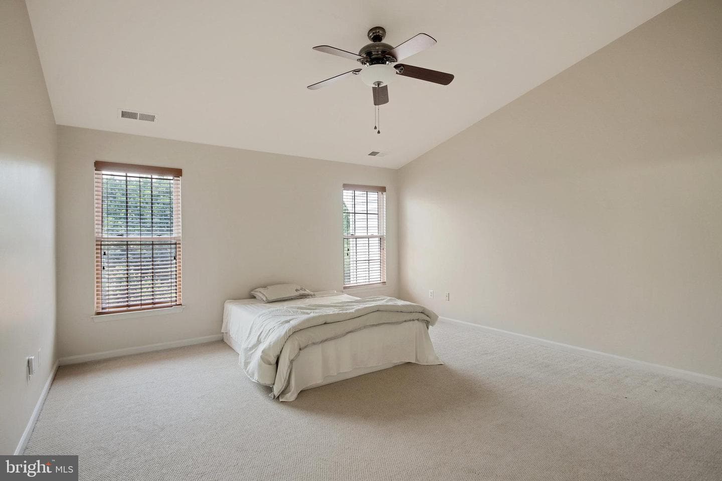22529 Welborne Manor Square photo 12