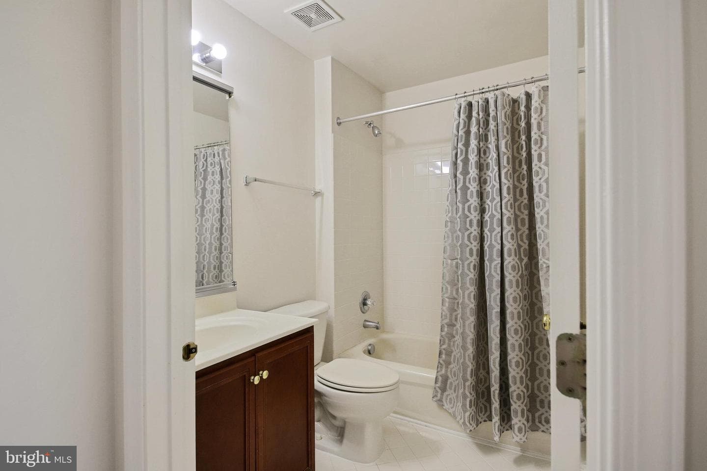 22529 Welborne Manor Square photo 22