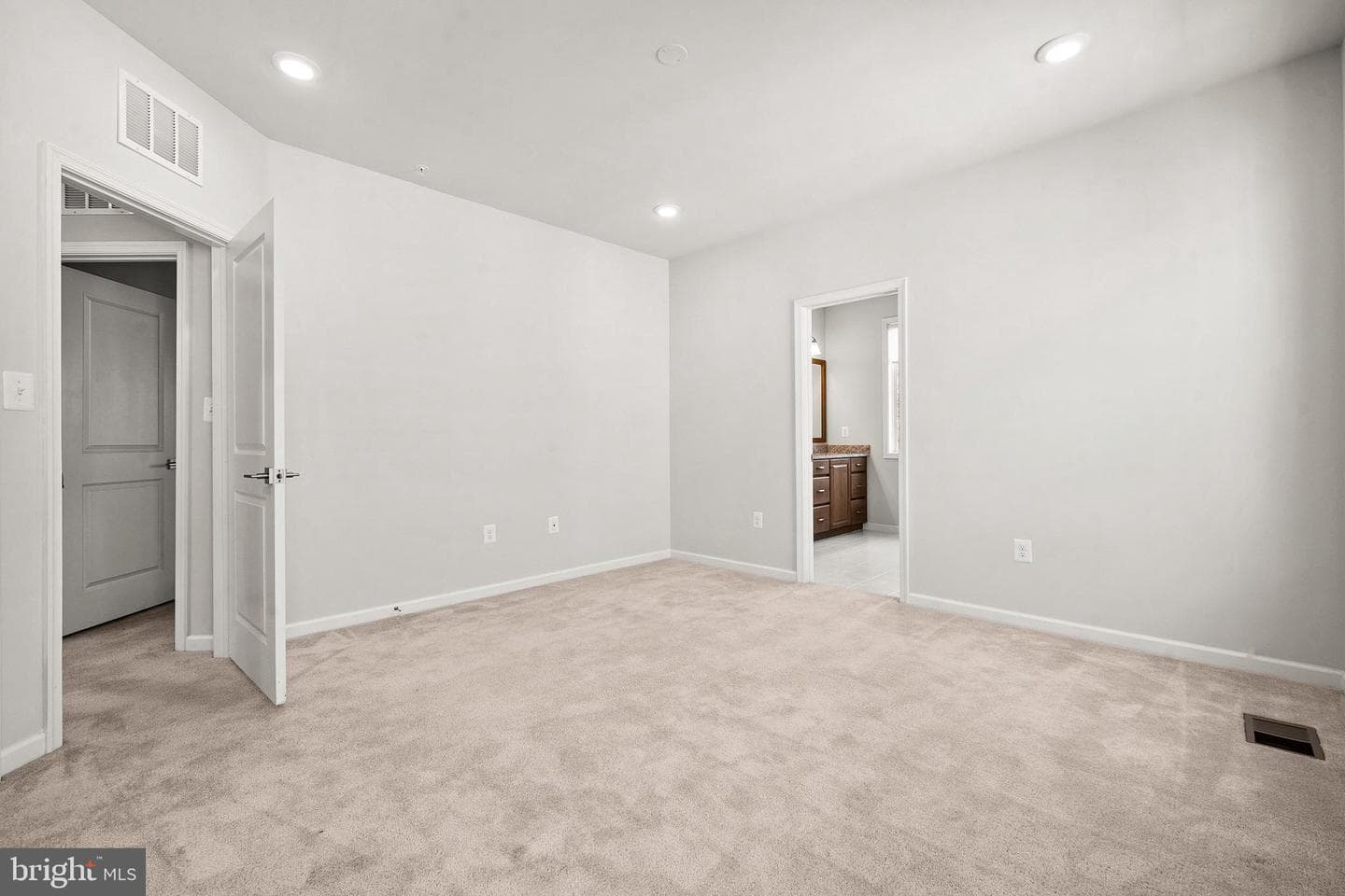 23275 Milltown Knoll Square #118 photo 27