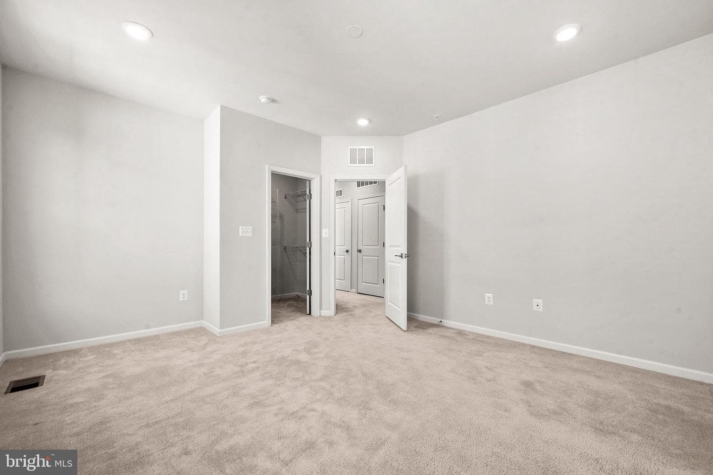 23275 Milltown Knoll Square #118 photo 35