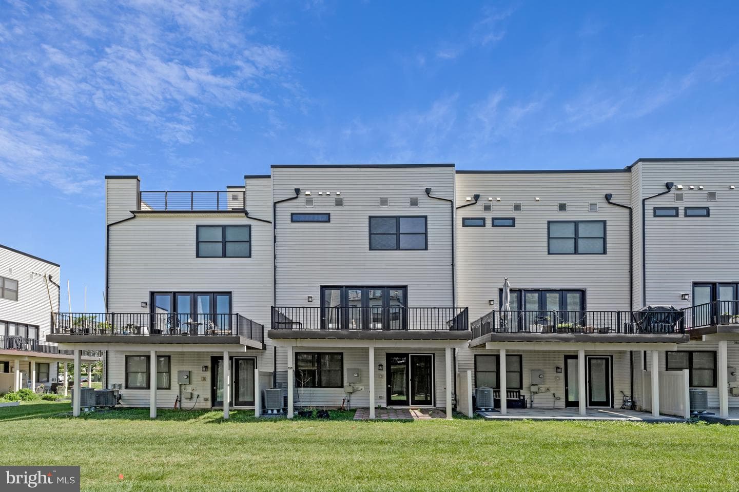 23543 Buckland Farm Terrace photo 47