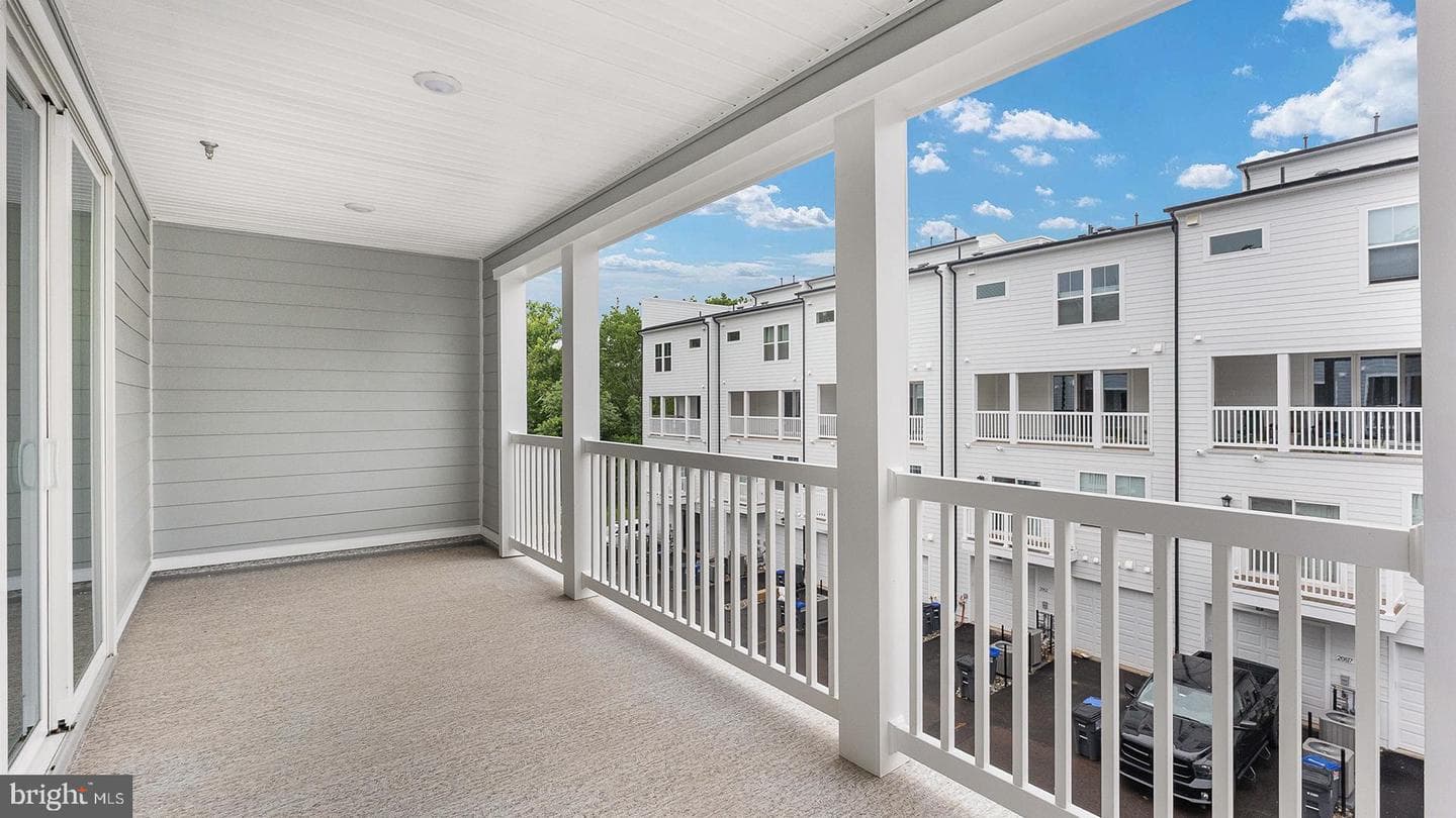 20816 Cloongee Terrace photo 12