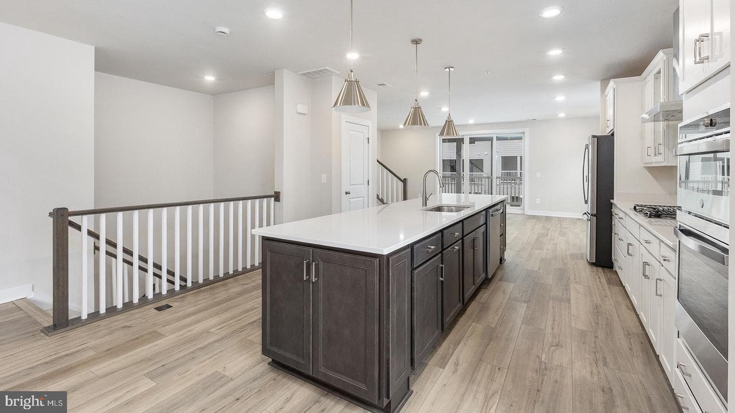 20816 Cloongee Terrace photo 4