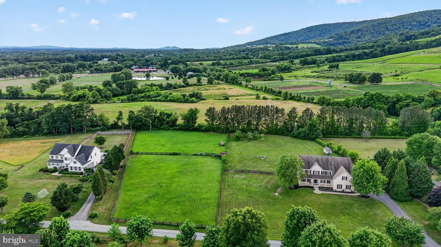 18616 Foggy Bottom Road, Bluemont